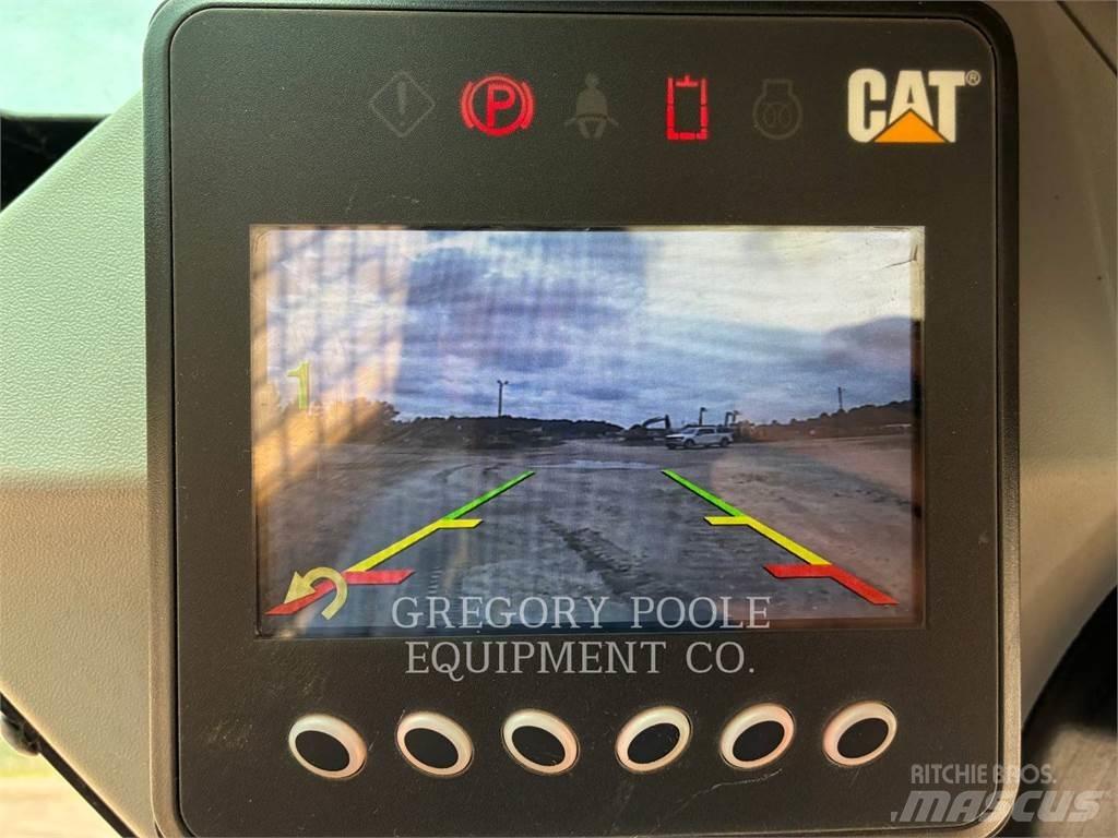 CAT 239D3 Lánctalpas homlokrakodók