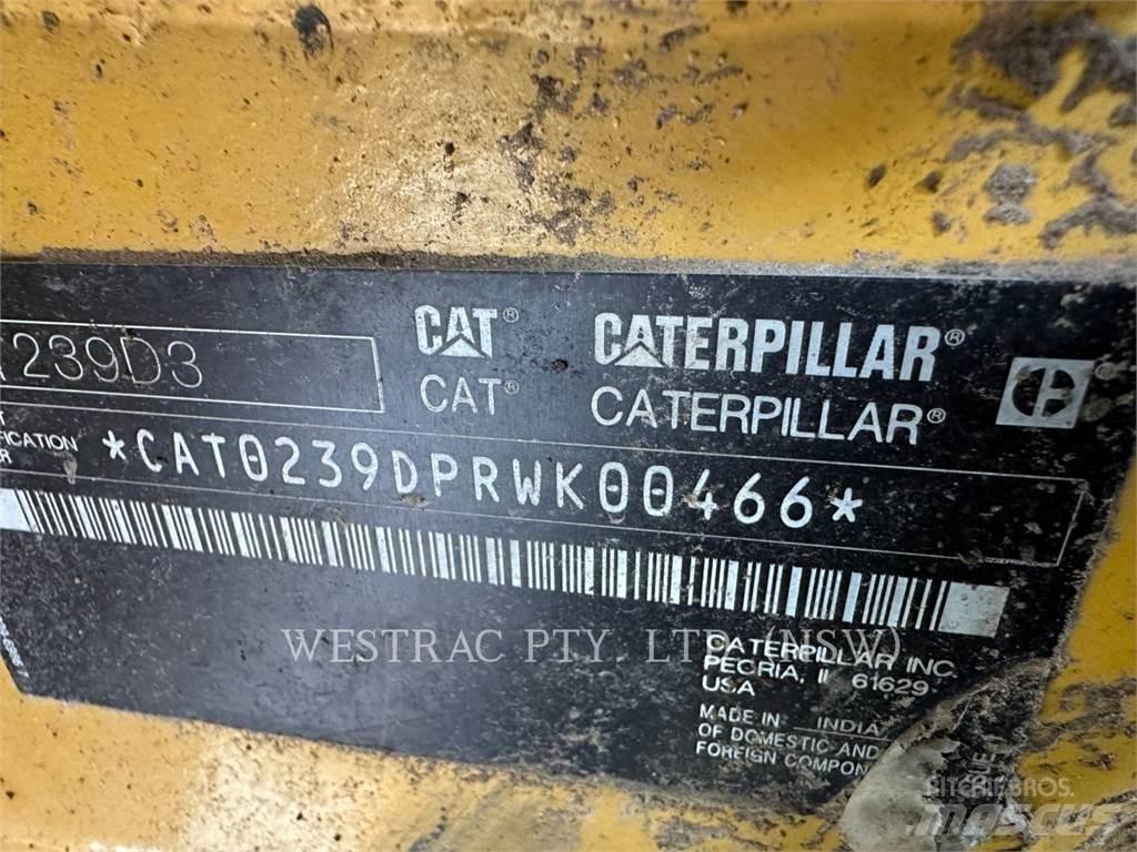 CAT 239D3 Lánctalpas homlokrakodók