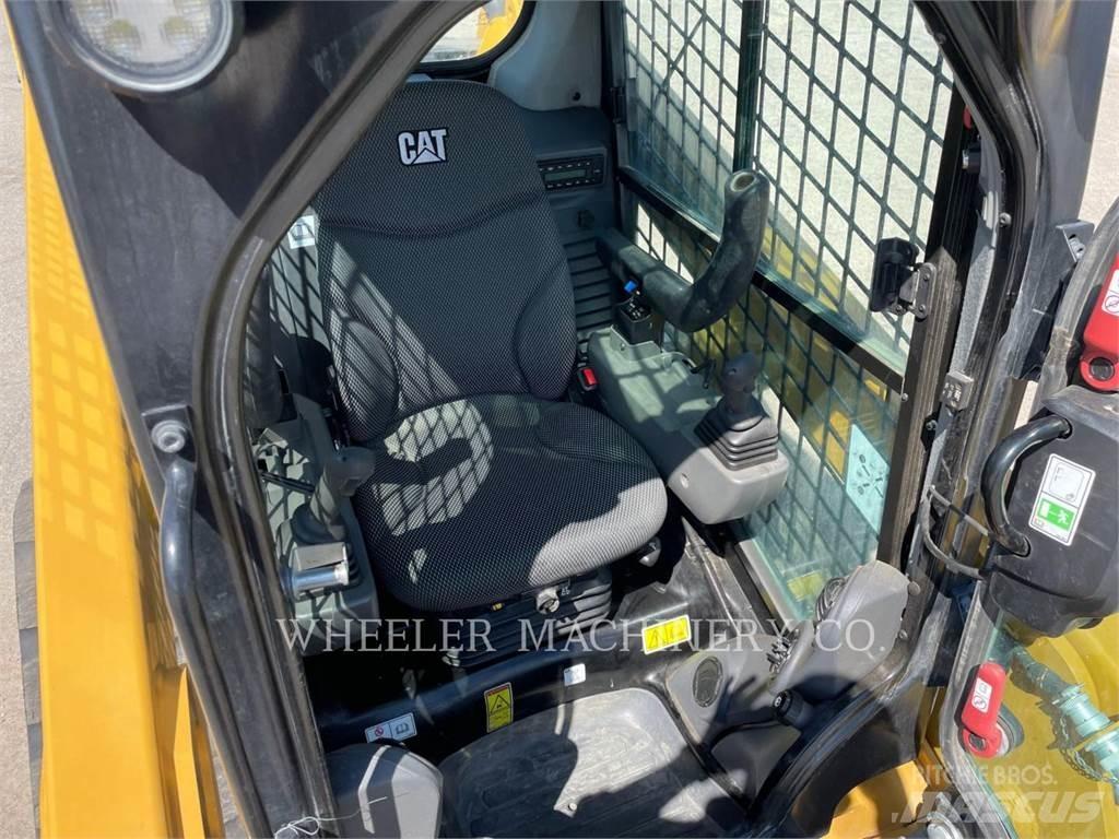 CAT 239D3 C1H2 Lánctalpas homlokrakodók