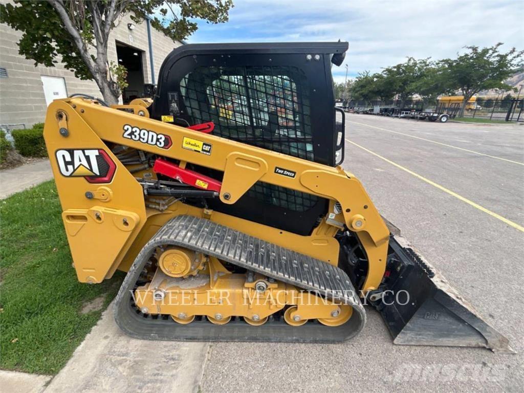 CAT 239D3 C3H2 Lánctalpas homlokrakodók