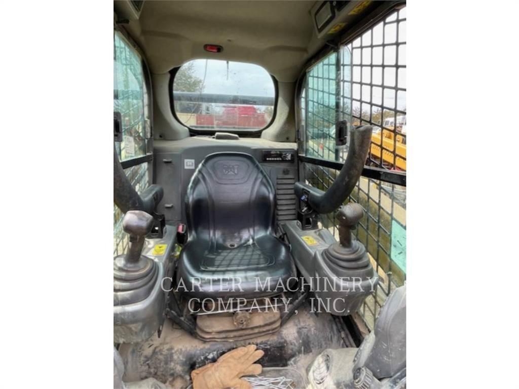 CAT 242D Kompaktrakodók