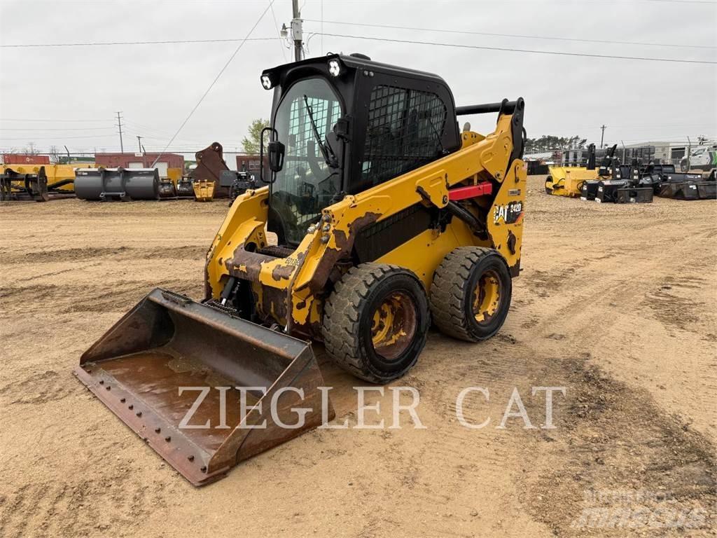 CAT 242D Kompaktrakodók