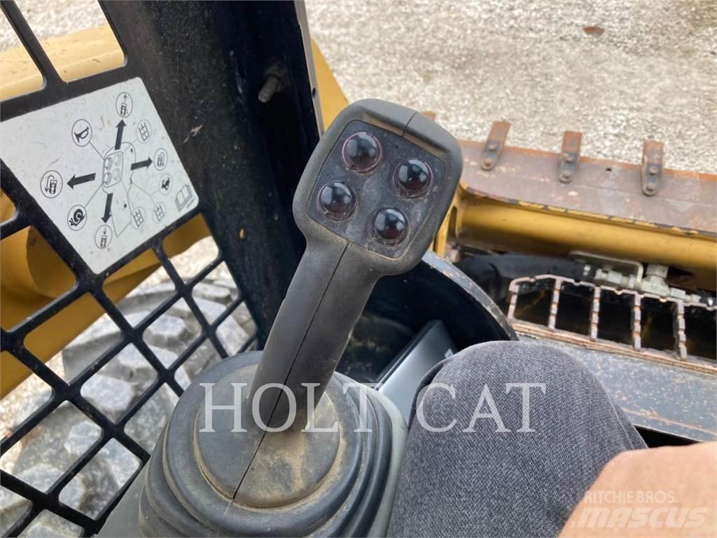 CAT 242D Kompaktrakodók