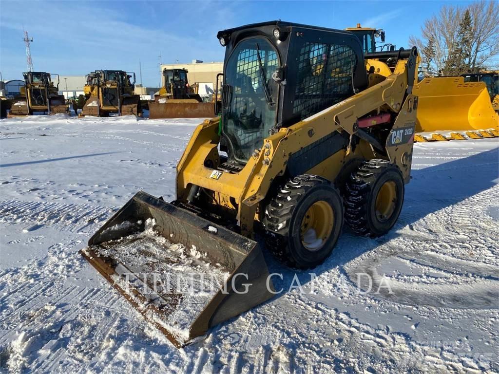 CAT 242D Kompaktrakodók