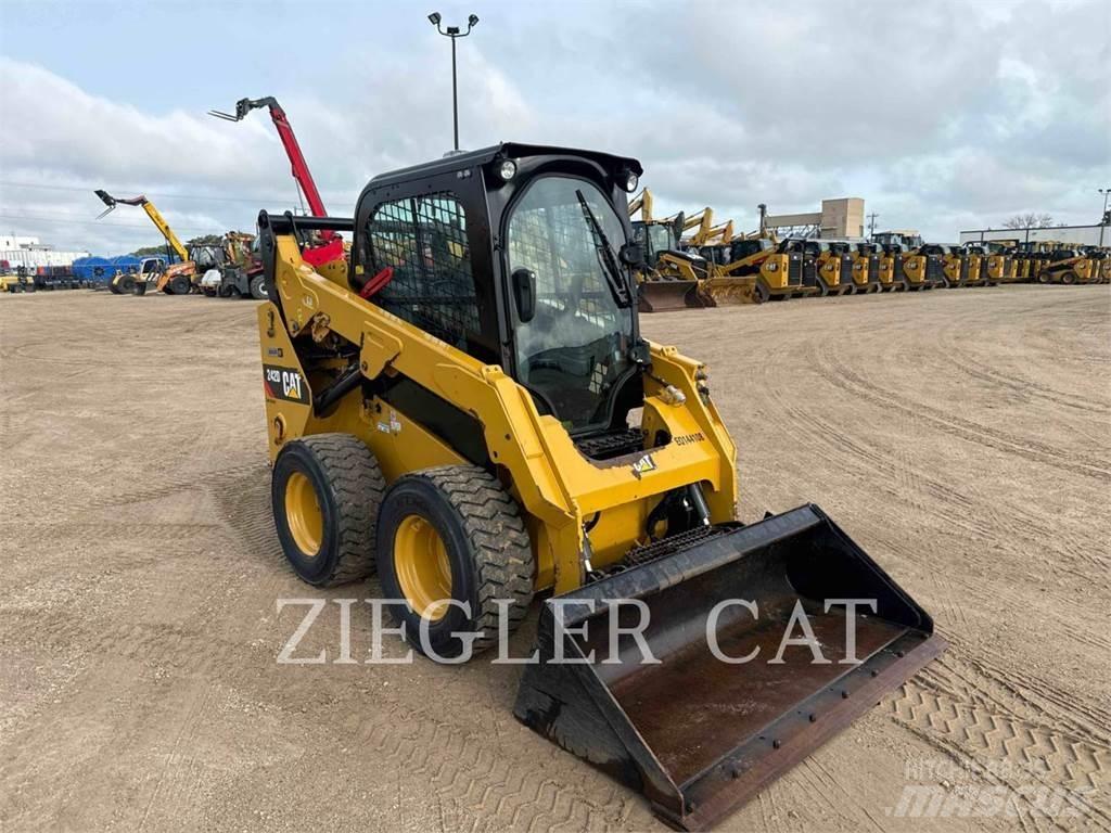CAT 242D Kompaktrakodók
