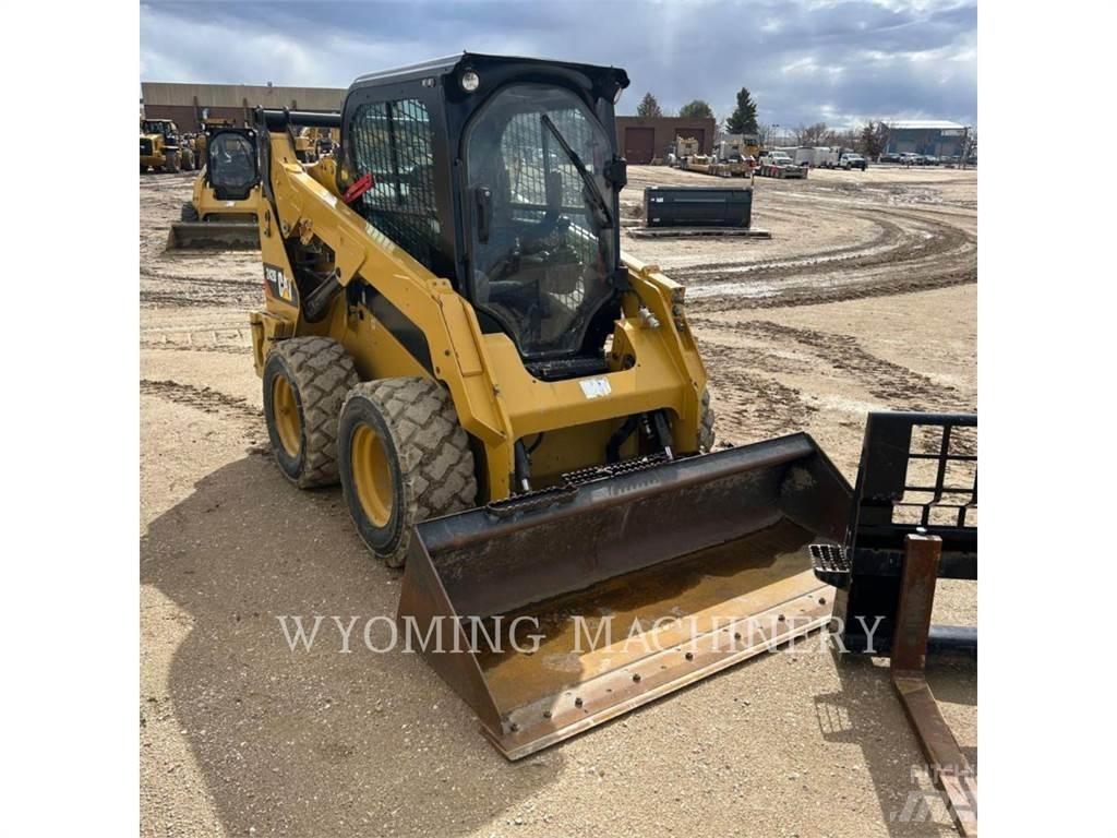 CAT 242D Kompaktrakodók