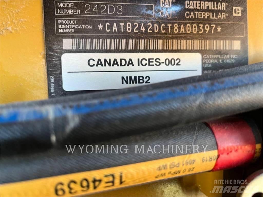 CAT 242D3 Kompaktrakodók