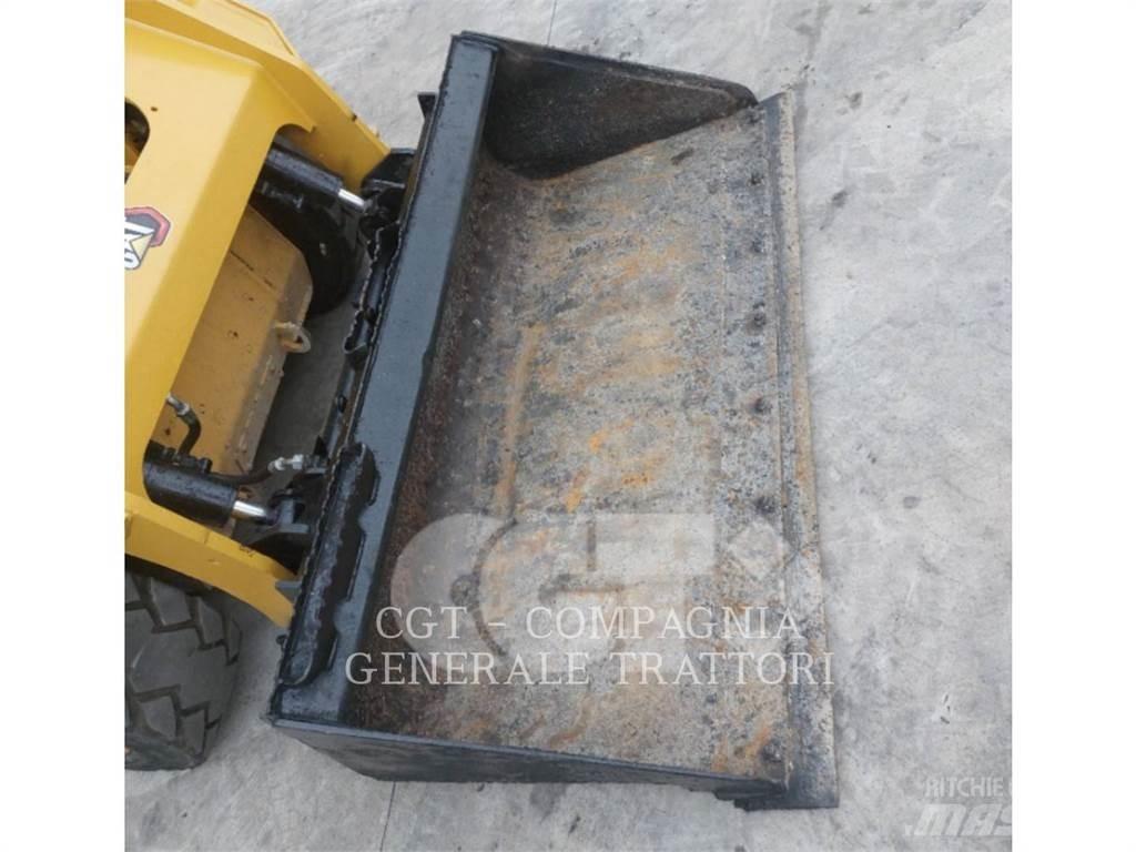 CAT 242D3 Kompaktrakodók
