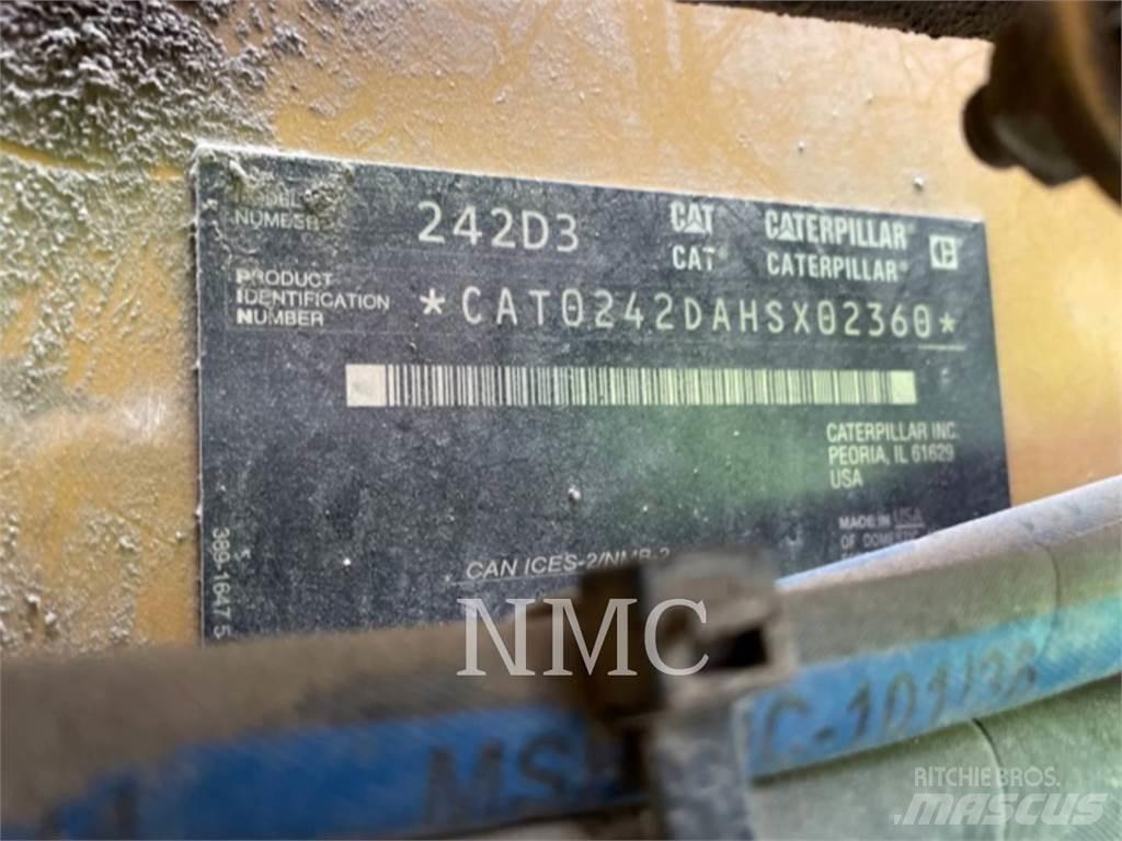 CAT 242D3 Kompaktrakodók