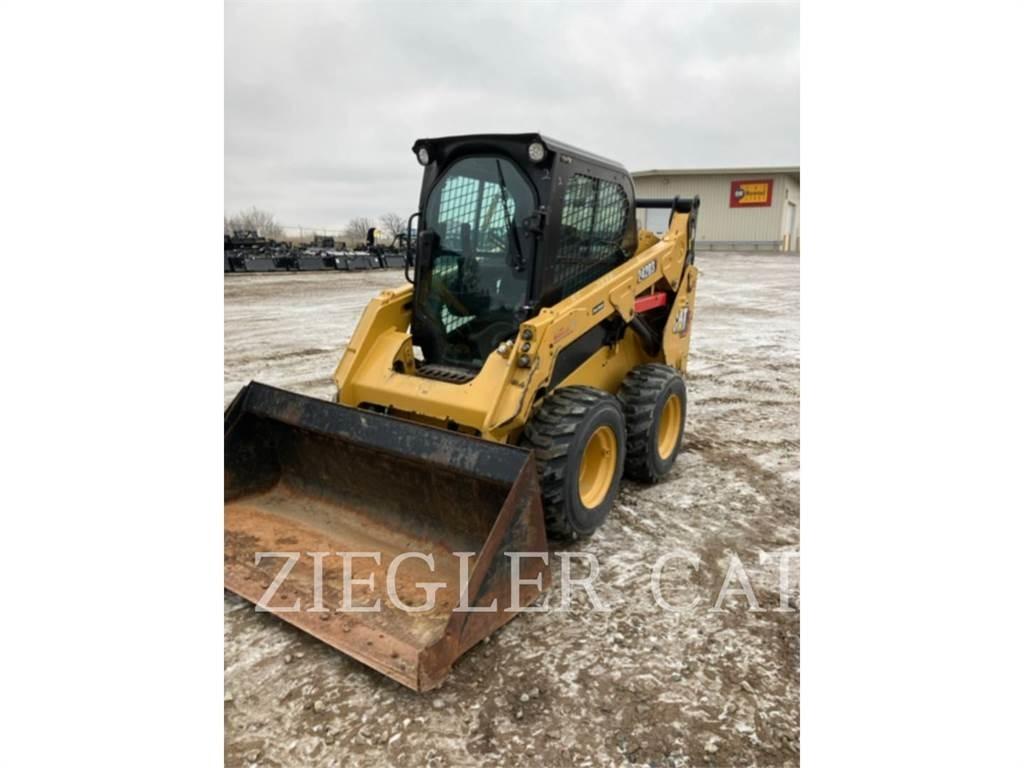 CAT 242D3 Kompaktrakodók