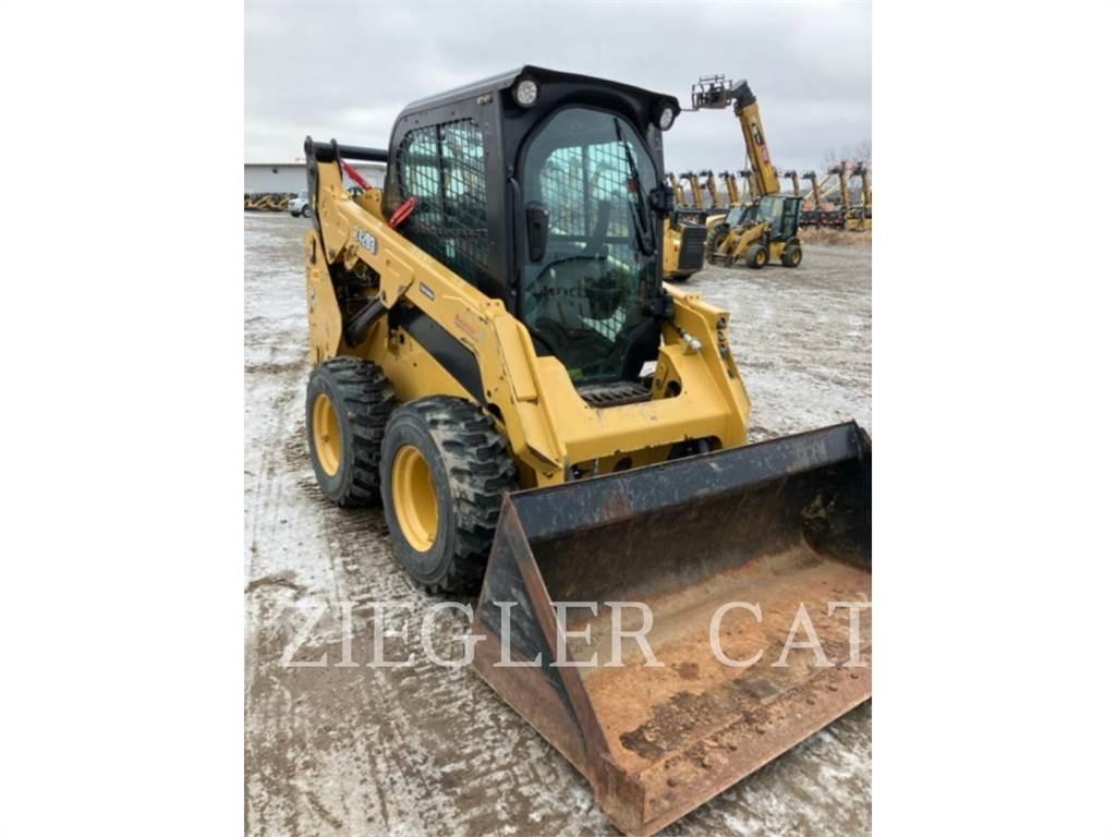 CAT 242D3 Kompaktrakodók
