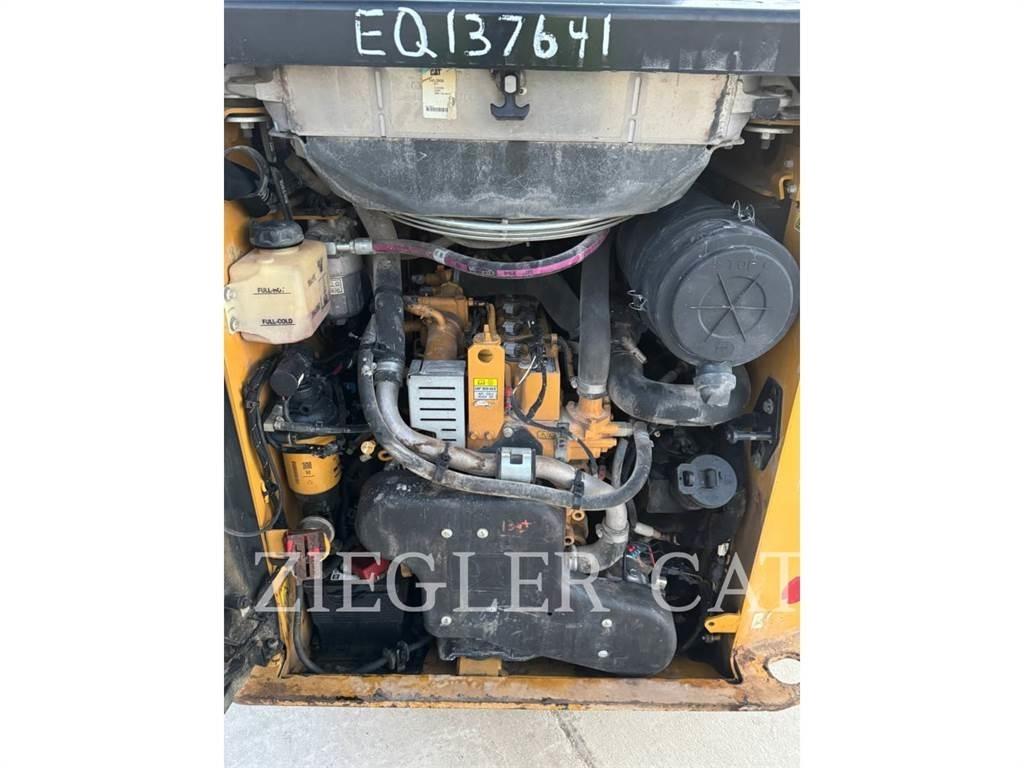 CAT 242D3 Kompaktrakodók
