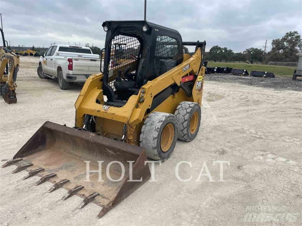 CAT 242D3 Kompaktrakodók