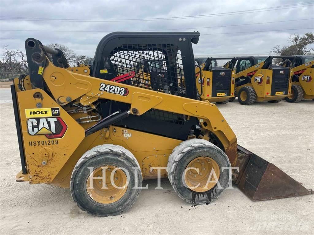 CAT 242D3 Kompaktrakodók