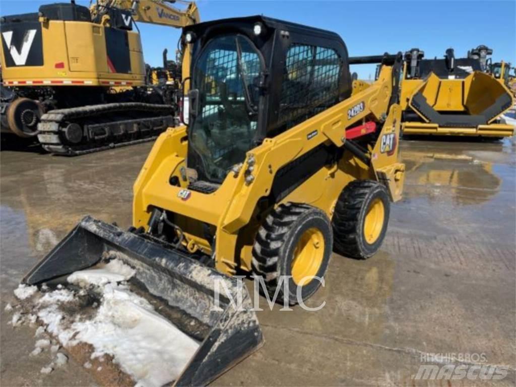 CAT 242D3 Kompaktrakodók