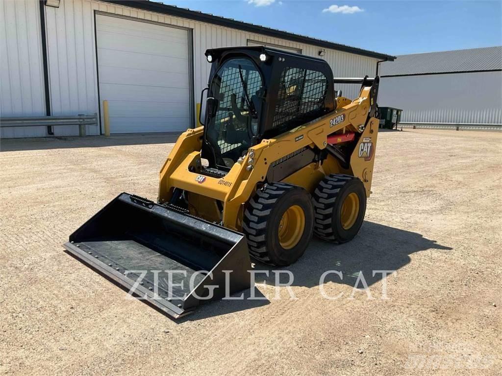 CAT 242D3 Kompaktrakodók
