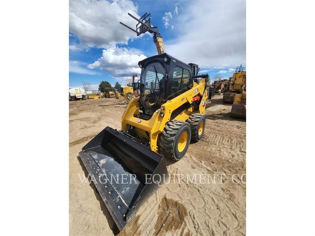 CAT 242D3 Kompaktrakodók
