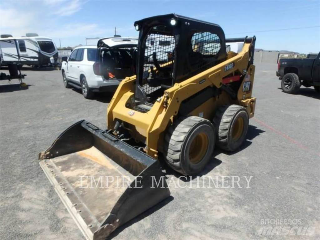 CAT 242D3 Kompaktrakodók