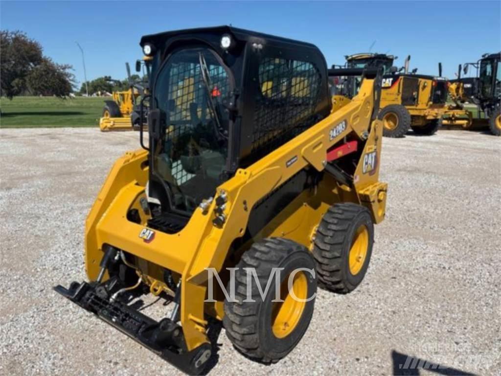 CAT 242D3 Kompaktrakodók
