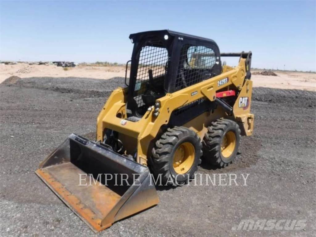 CAT 242D3 Kompaktrakodók