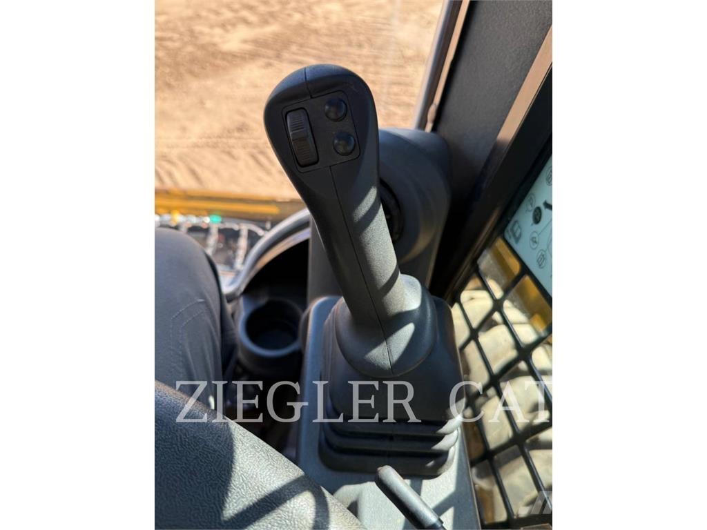 CAT 242D3 Kompaktrakodók