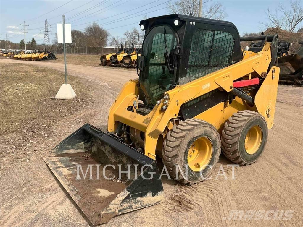 CAT 242D3 AQ+ Kompaktrakodók
