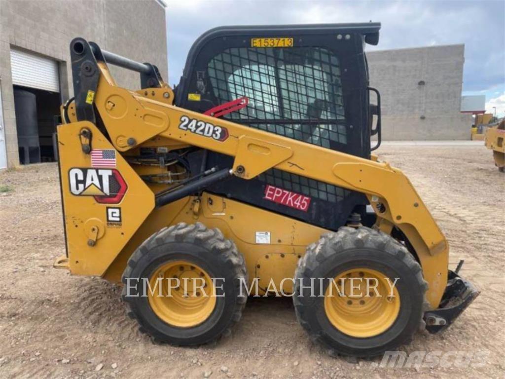 CAT 242D3 CA Kompaktrakodók