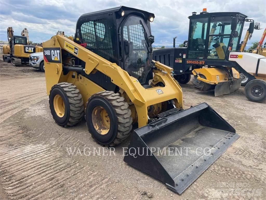 CAT 246D Kompaktrakodók