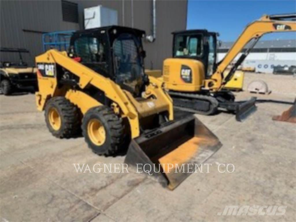 CAT 246D Kompaktrakodók