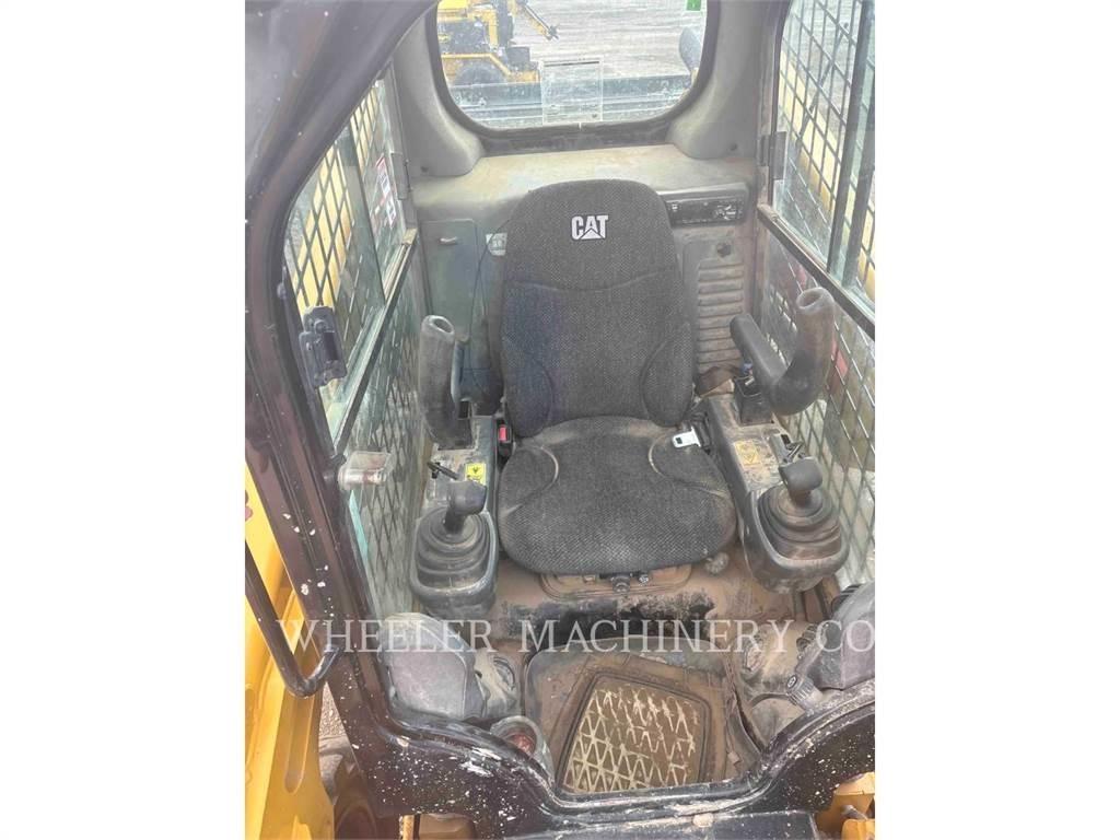 CAT 246D C3-H2 Kompaktrakodók