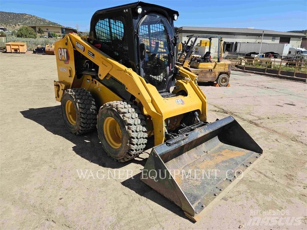 CAT 246D3 Kompaktrakodók