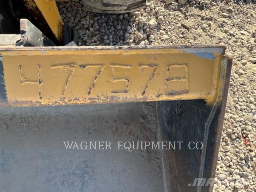 CAT 246D3 Kompaktrakodók