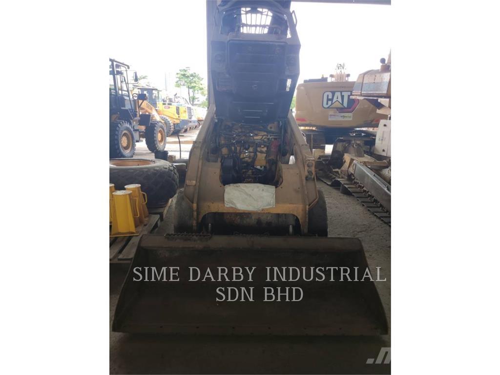 CAT 246DLRC Kompaktrakodók