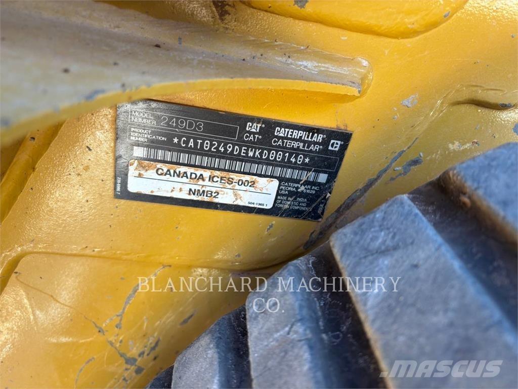 CAT 249D3 Lánctalpas homlokrakodók