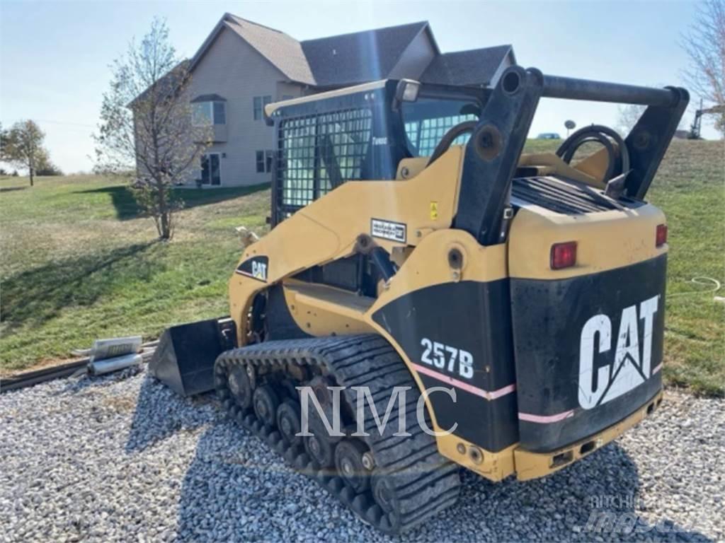 CAT 257B Kompaktrakodók