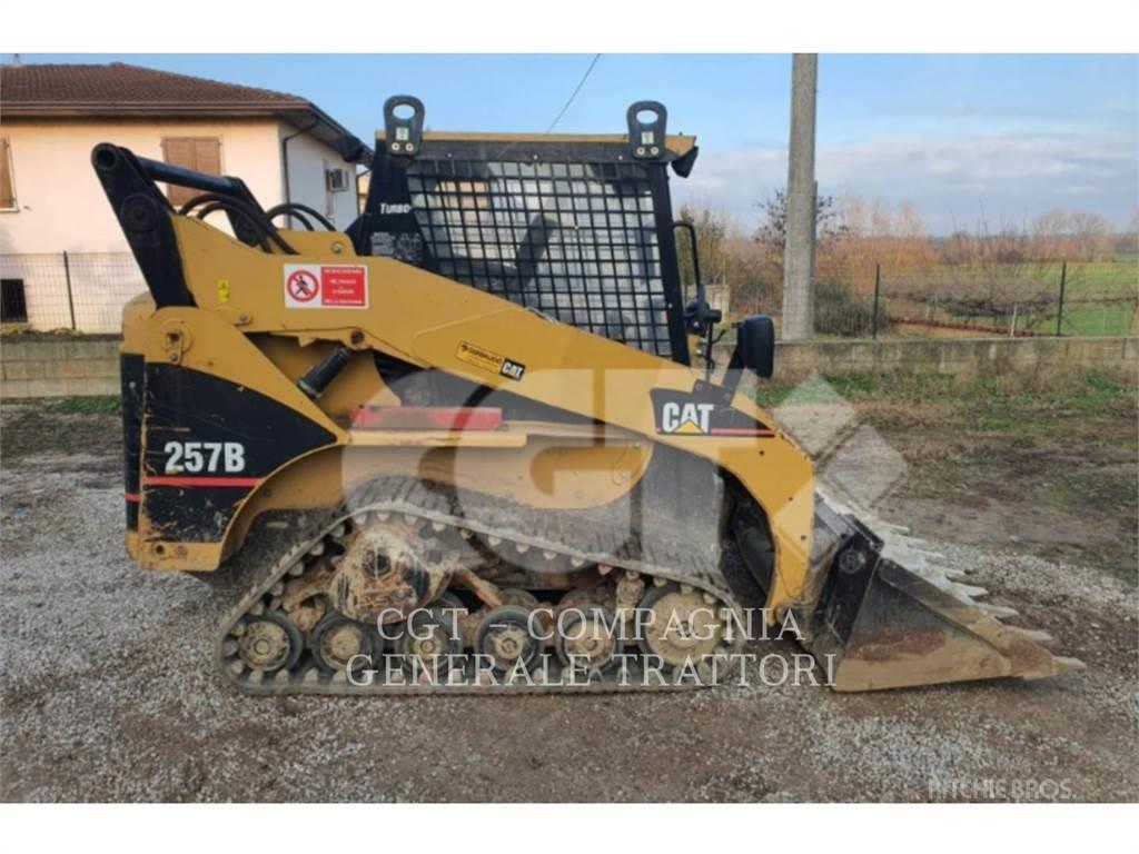 CAT 257B Lánctalpas homlokrakodók