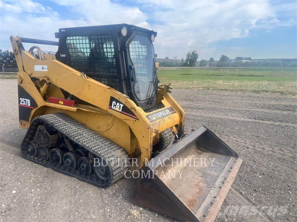 CAT 257B Lánctalpas homlokrakodók