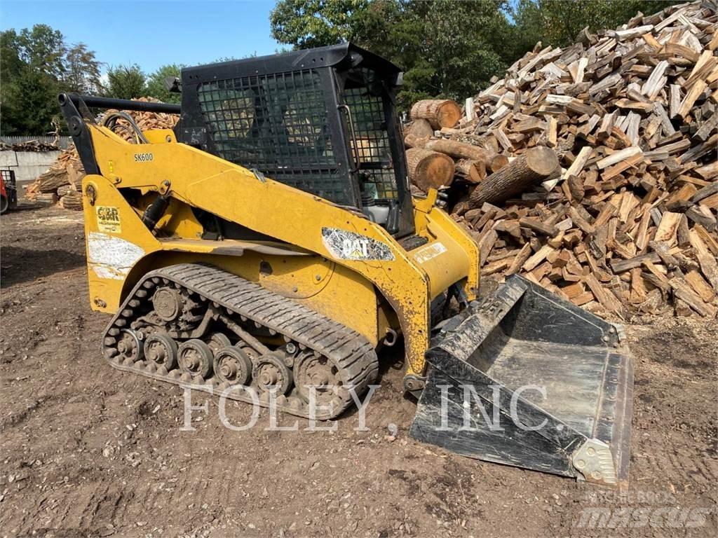 CAT 257B3 Lánctalpas homlokrakodók