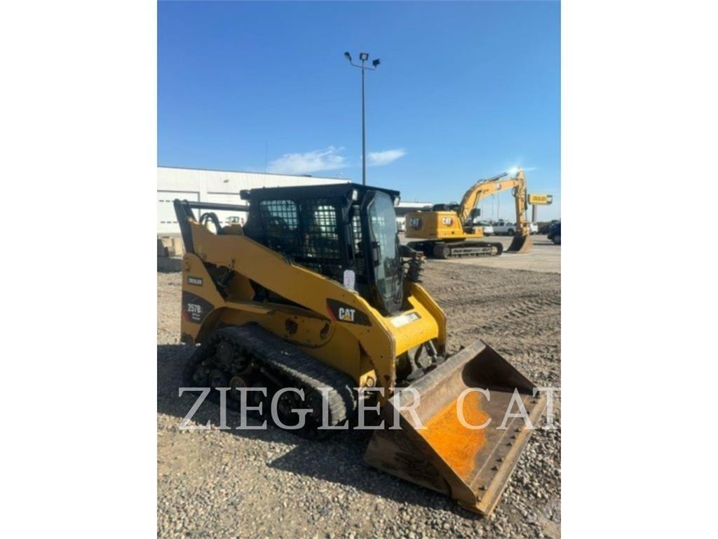 CAT 257B3 Lánctalpas homlokrakodók
