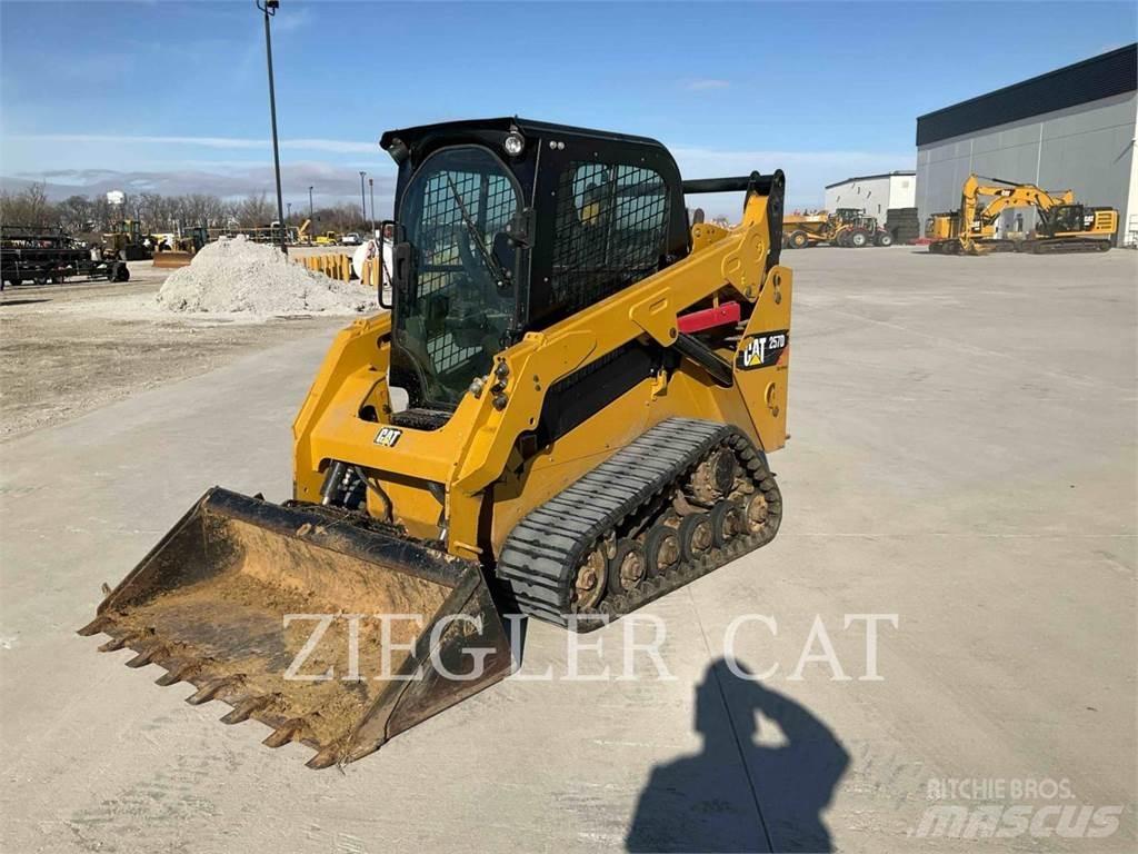 CAT 257D Lánctalpas homlokrakodók