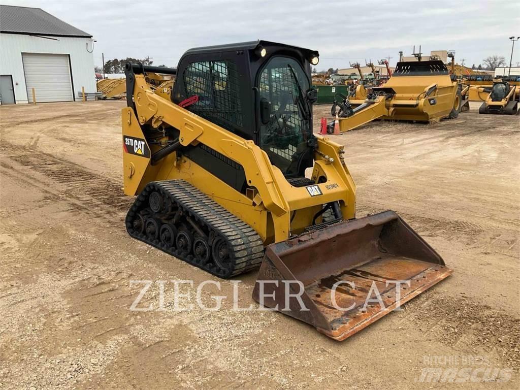 CAT 257D Lánctalpas homlokrakodók