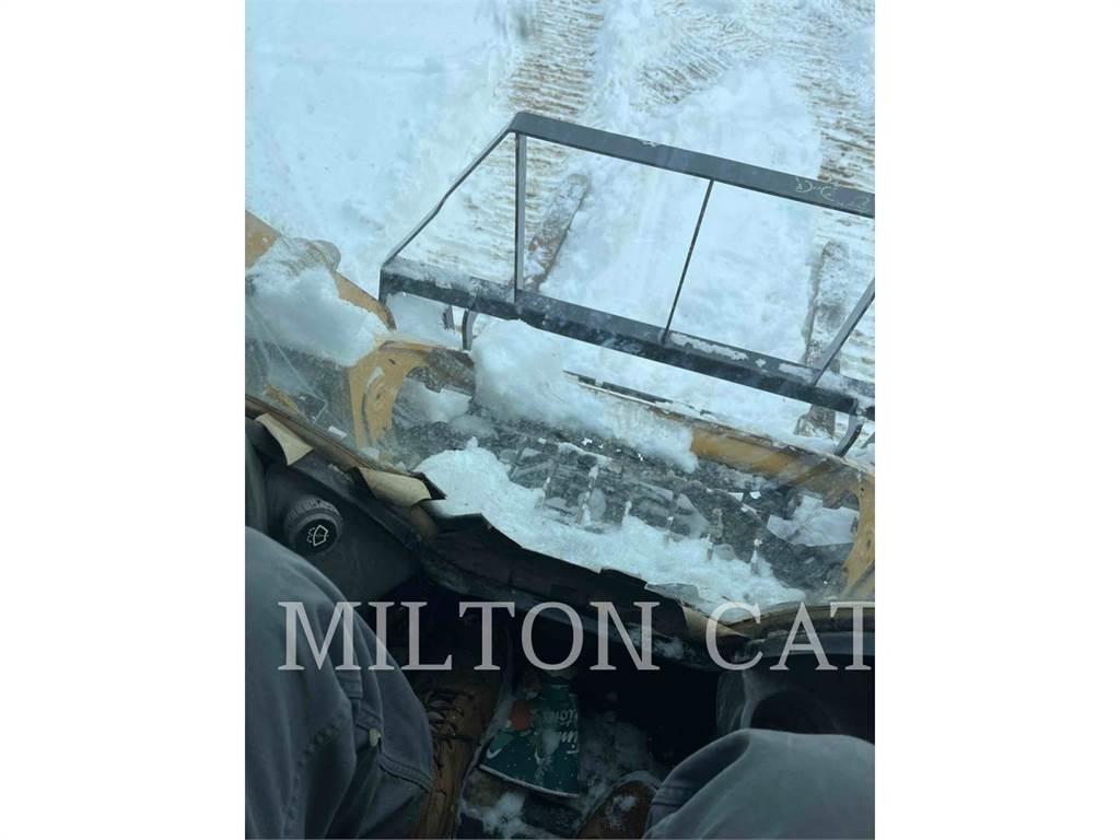 CAT 257D Lánctalpas homlokrakodók
