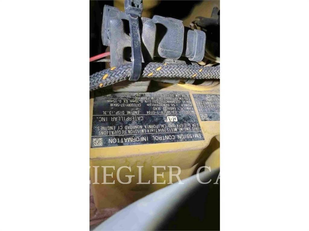 CAT 257D Lánctalpas homlokrakodók