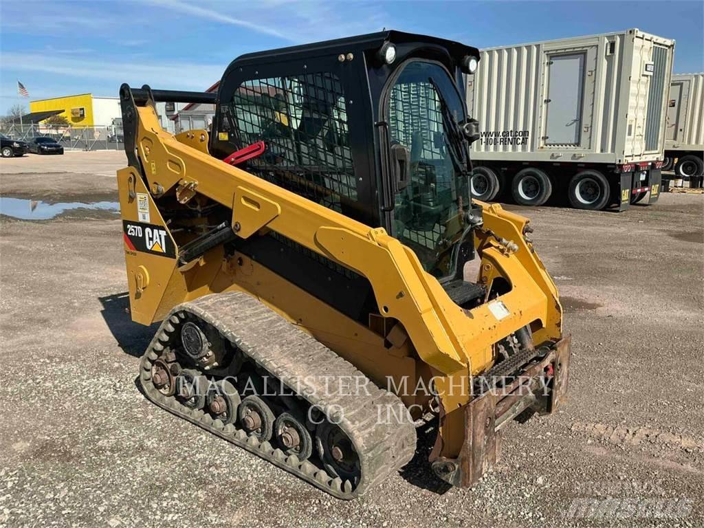 CAT 257D Lánctalpas homlokrakodók