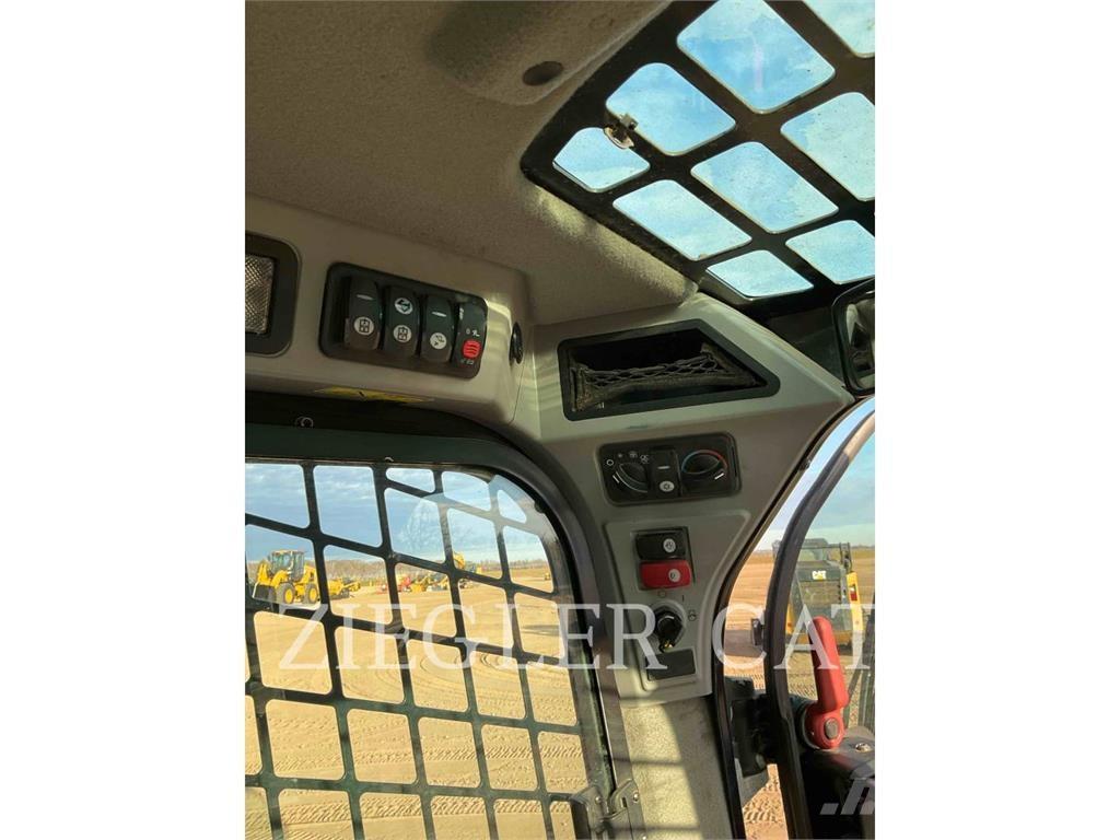 CAT 257D Lánctalpas homlokrakodók