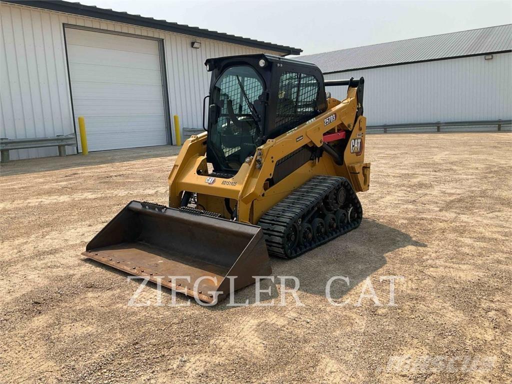 CAT 257D3 Lánctalpas homlokrakodók