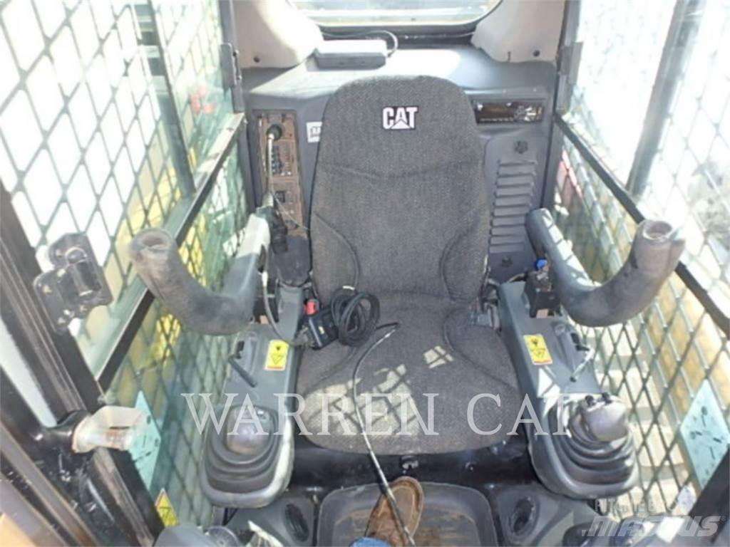 CAT 259D Lánctalpas homlokrakodók