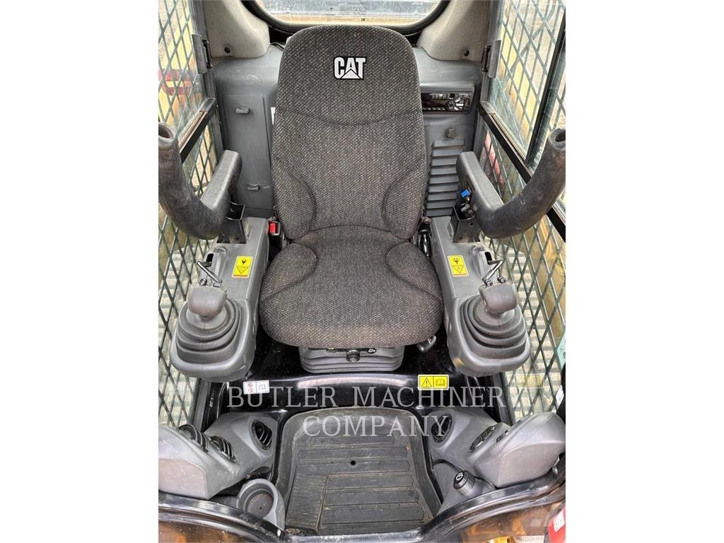 CAT 259D Lánctalpas homlokrakodók