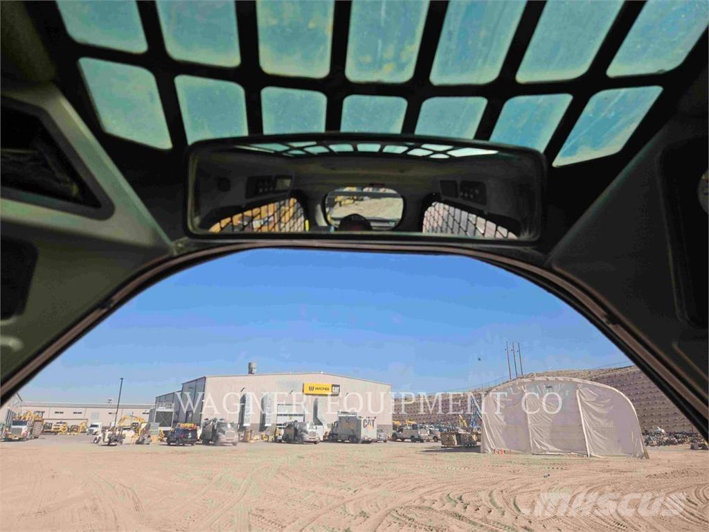 CAT 259D Lánctalpas homlokrakodók