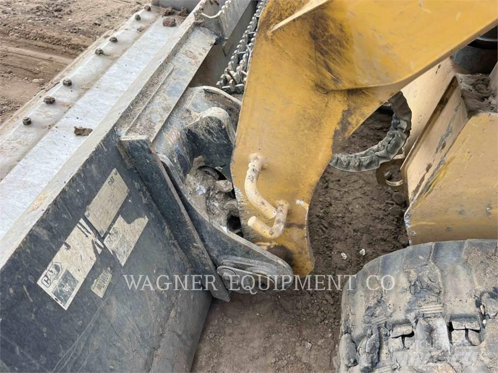 CAT 259D3 Lánctalpas homlokrakodók